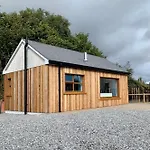 度假居 Cosy Set In Nature With Stove