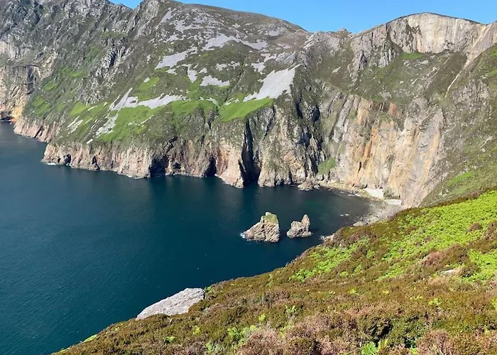 Cosy Set In Nature With Stove *